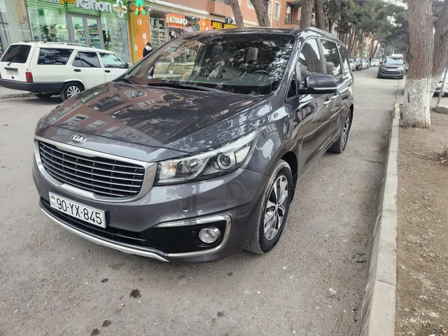 Minivan, 5 seats (Kia Carnival)