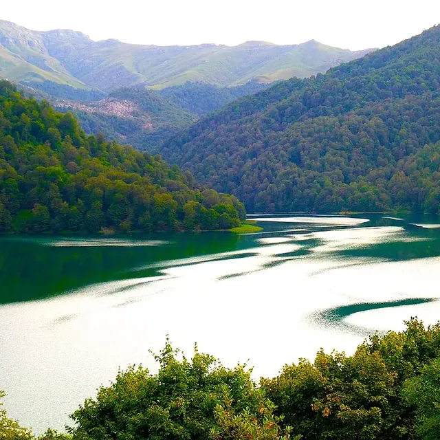 to Lake Goygol, hotels by the lake